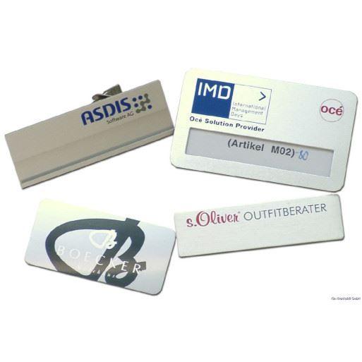 verschiedene Namensschilder mit individuellem Druck