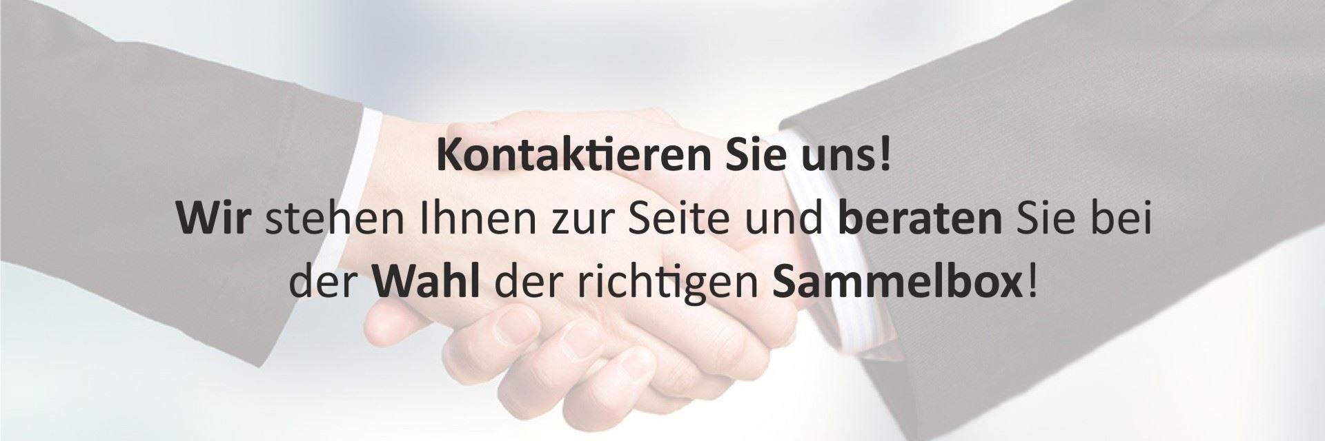 Zwei Menschen geben sich die Hand im Hintergrund, Text überlagert das Bild – Symbol für Zusammenarbeit und Kommunikation